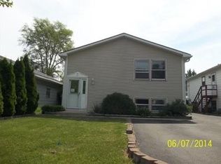 1313 Juneway Ter, Round Lake Beach, IL 60073