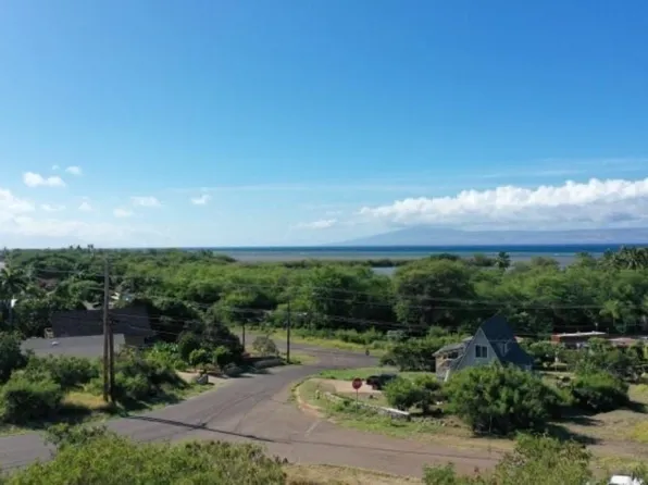 1015 Poko Pl, Kaunakakai, HI 96748