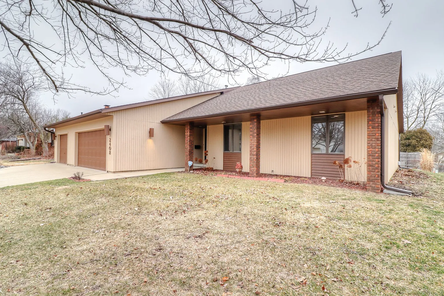 2408 Grange Dr photo 1