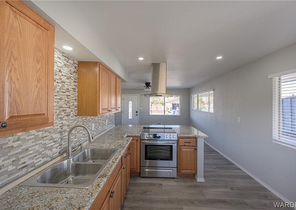 1st image of 2048 Panorama Dr