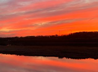 8 N Schermerhorn Rd, Cohoes, NY 12047