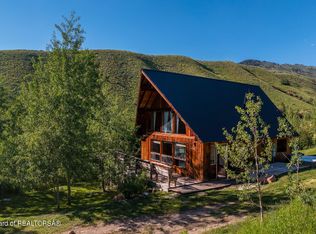 7520 S Porcupine Creek Rd, Jackson, WY 83001