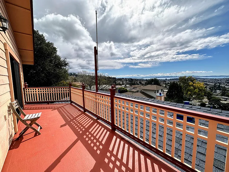 6077 Felix Ave — Photo 9