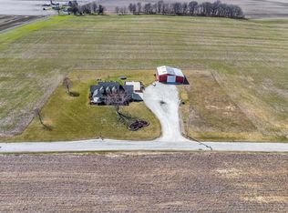 18415 Nutmeg Rd, Argos, IN 46501