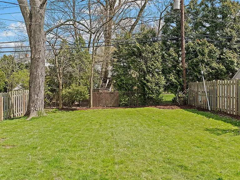 23400 E Silsby Rd — Photo 18
