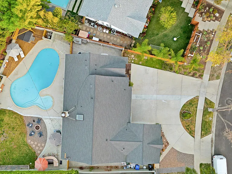 23027 Gainford St — Photo 23