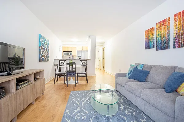 Sold by Real Direct | media 2