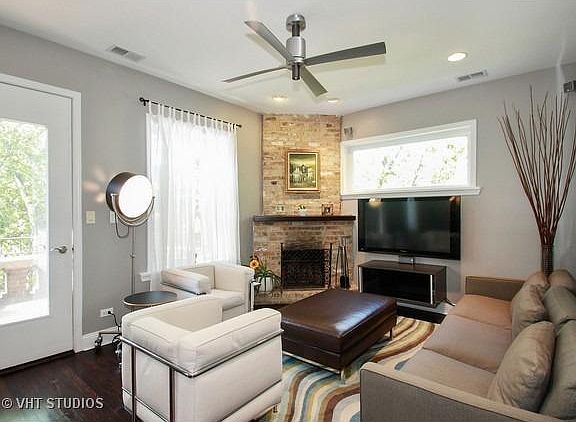 4th image of 1258 W Cornelia Ave APT 3