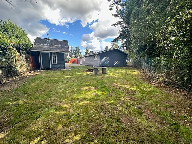 10208 SE 205th St — Photo 22