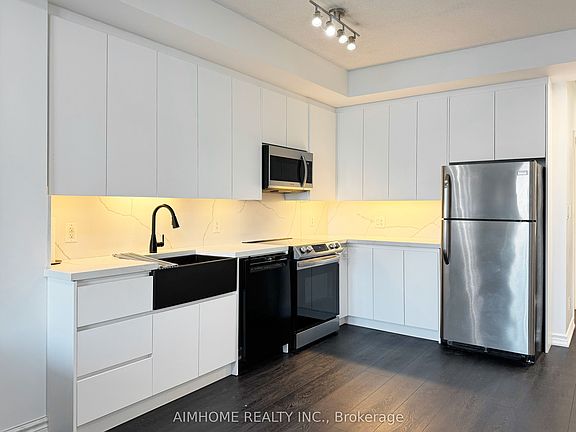 3rd image of 33 Bay St #3210