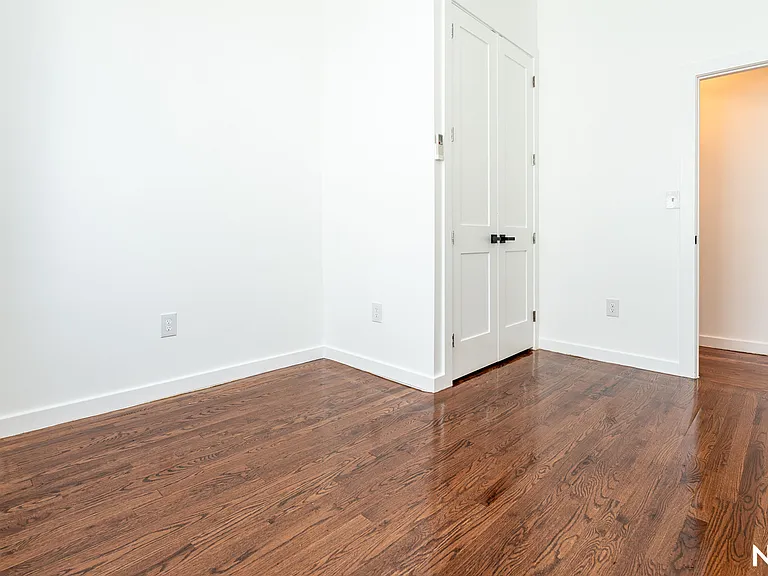 431 Cleveland St #3 — Photo 10