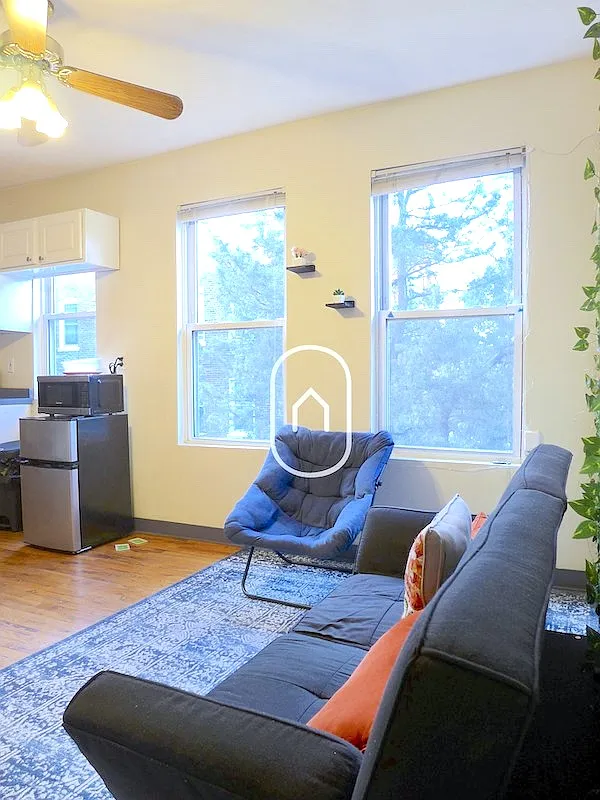 3 bed, 2634 sqft, $3,500 — Photo 3