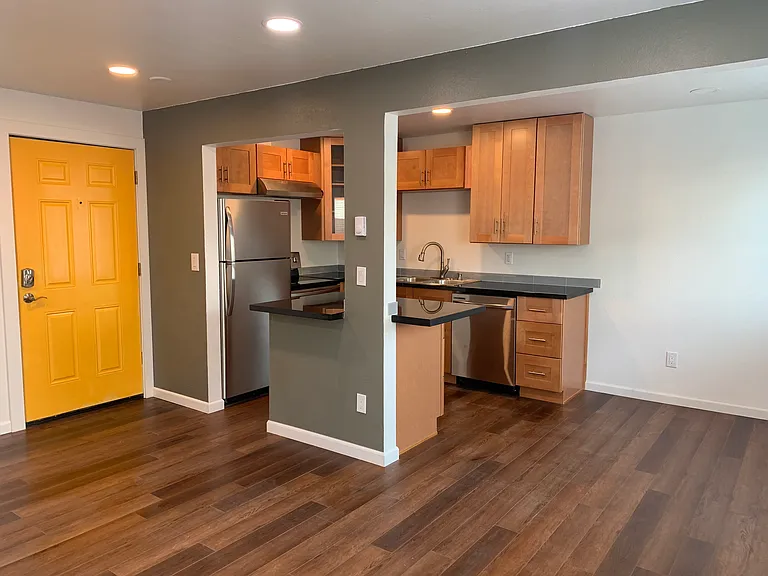 14314 32nd Ave NE #101 — Photo 6