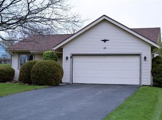 38 Mickens Bnd, West Henrietta, NY 14586