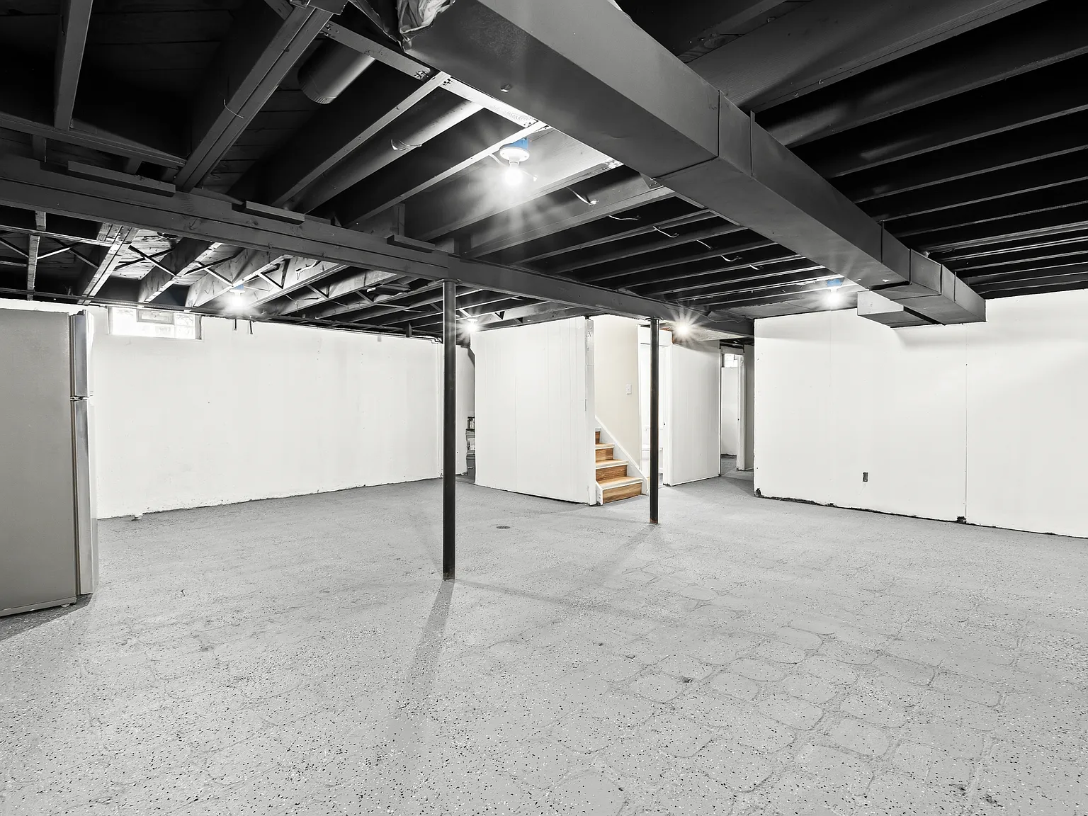 18405 Gillman Street - 1 — Photo 3