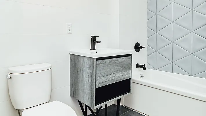 Rented by Nooklyn NYC LLC | media 32