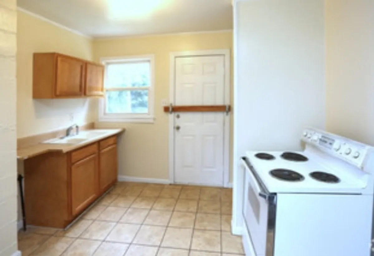 Building Photo - 103 State St #S