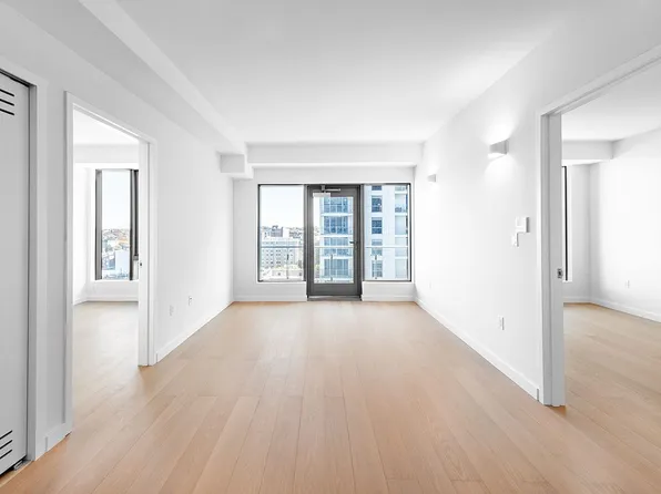 33-71 Prince St #7K, Flushing, NY 11354
