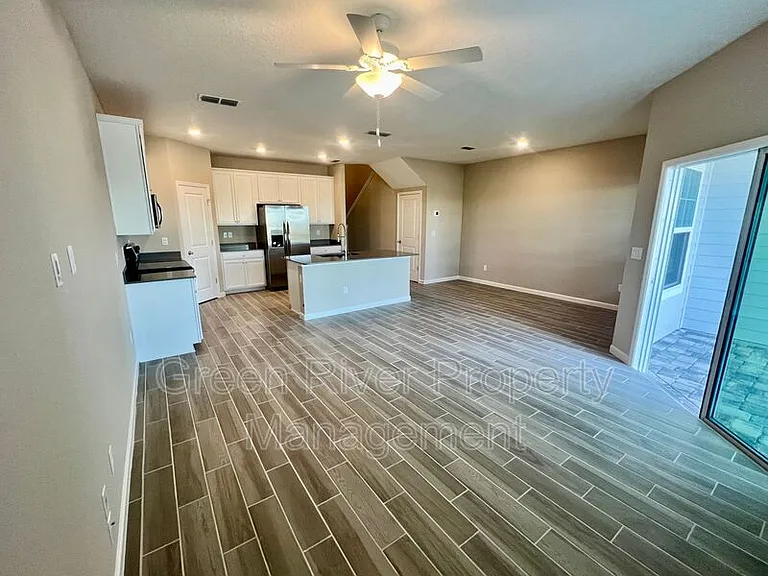 375 Boracay Cir — Photo 15