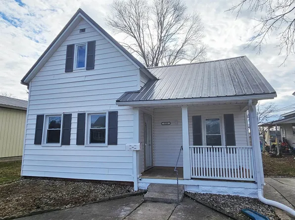 519 W 5th St, Mount Carmel, IL 62863