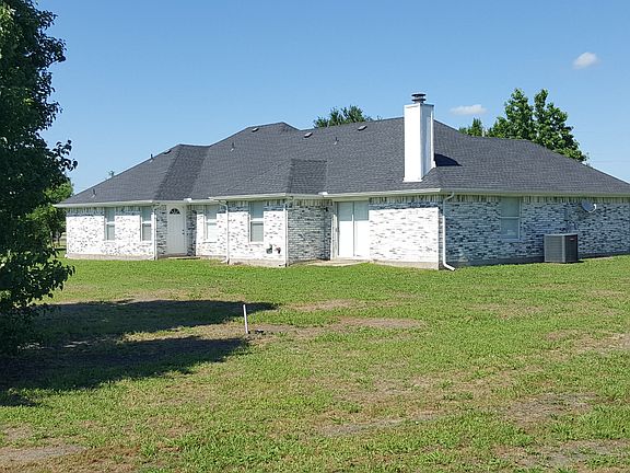 5th image of 1900 N Meadow Cir