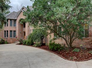 4202 Walnut Creek Ln, Sandusky, OH 44870