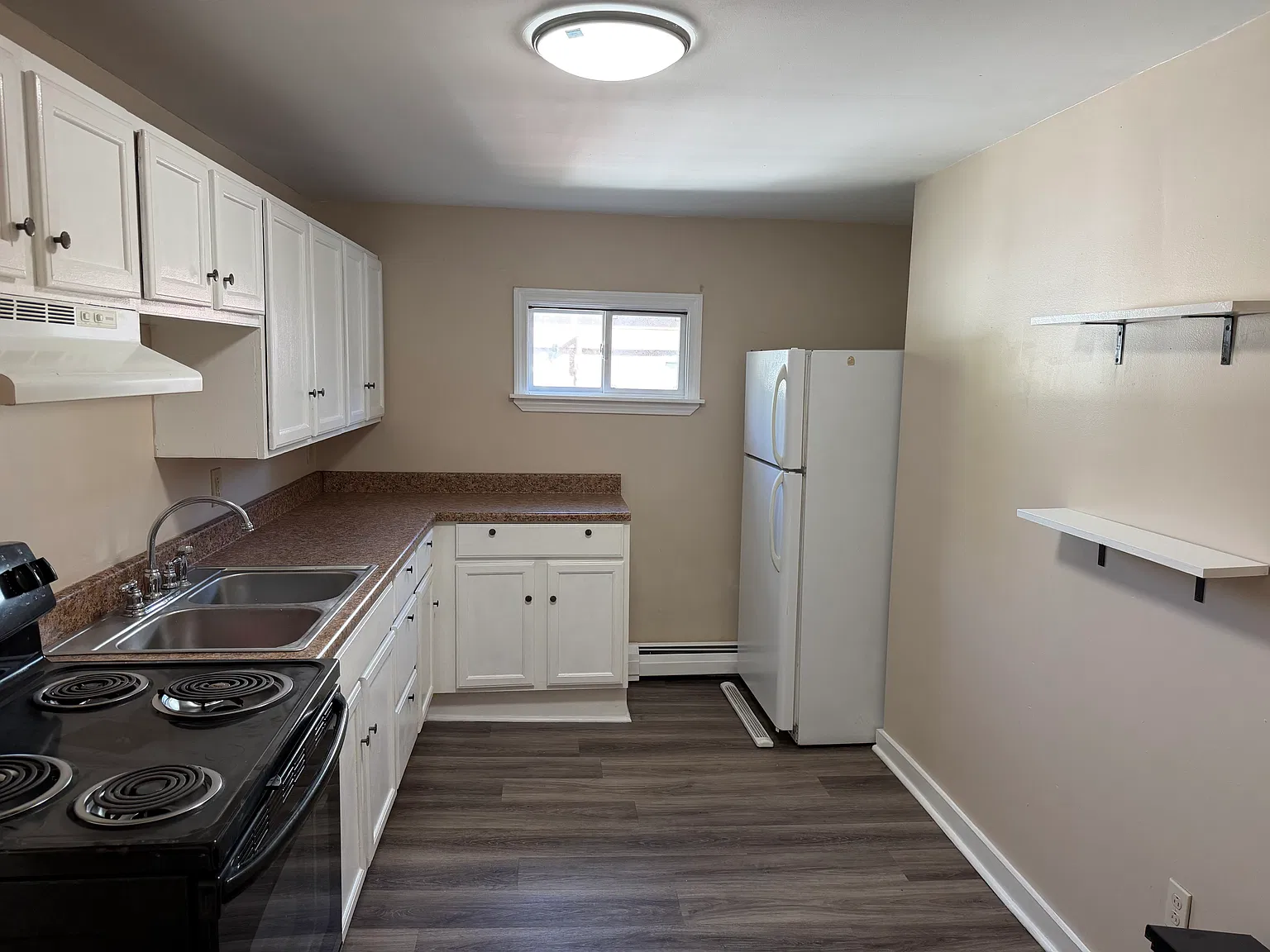 2 bed, 800 sqft, $1,425 — Photo 2