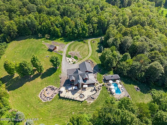 4th image of 104 Hawks Nest Ln