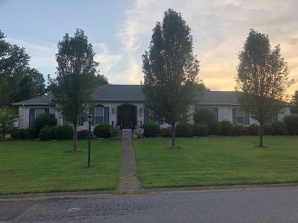 2nd image of 4401 Wellingborough Ln