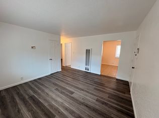 1213 V St #B, Sacramento, CA 95818