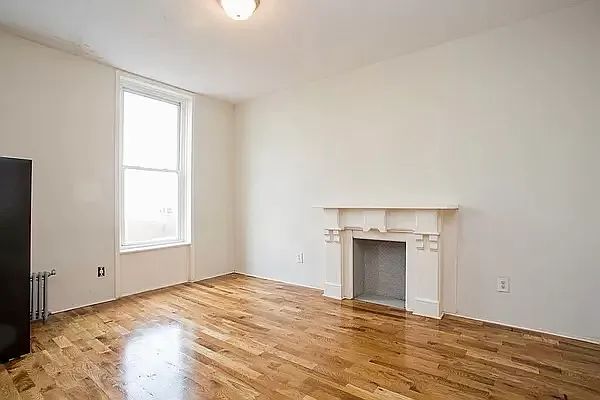 Rented by EXR | media 2
