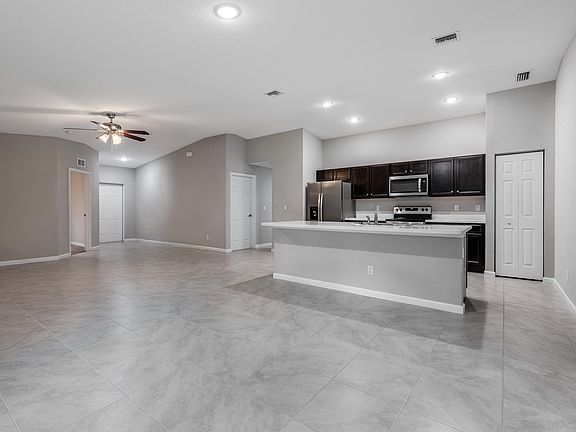 2nd image of 797 SE Streamlet Avenue