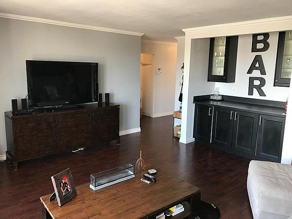 3rd image of 1635 E Ocean Blvd #F4