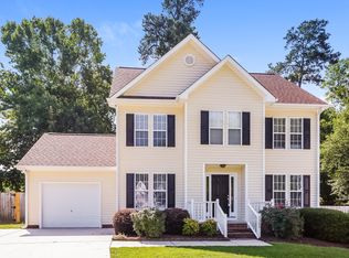 1300 E Stone Arch Dr, Fuquay Varina, NC 27526
