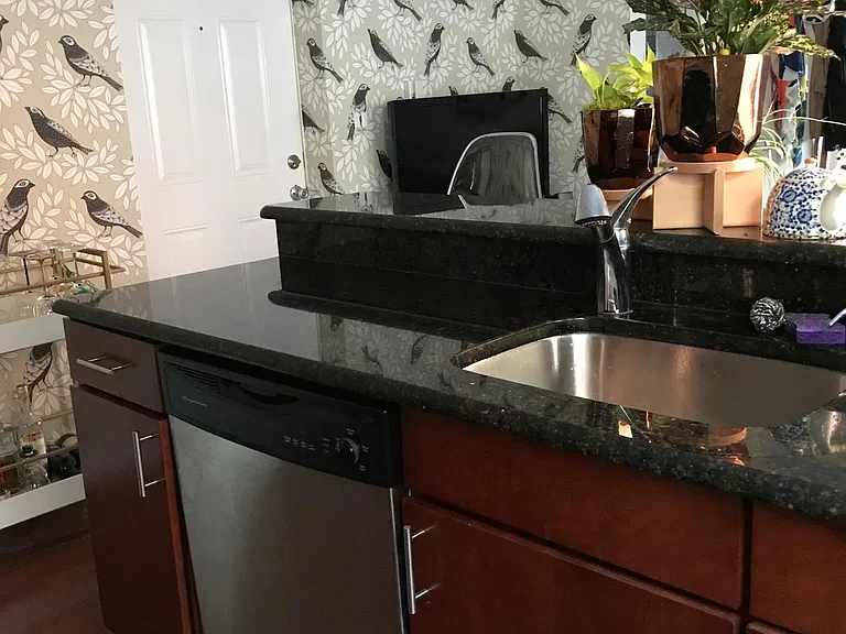 1512 Marion St NW #203 — Photo 4