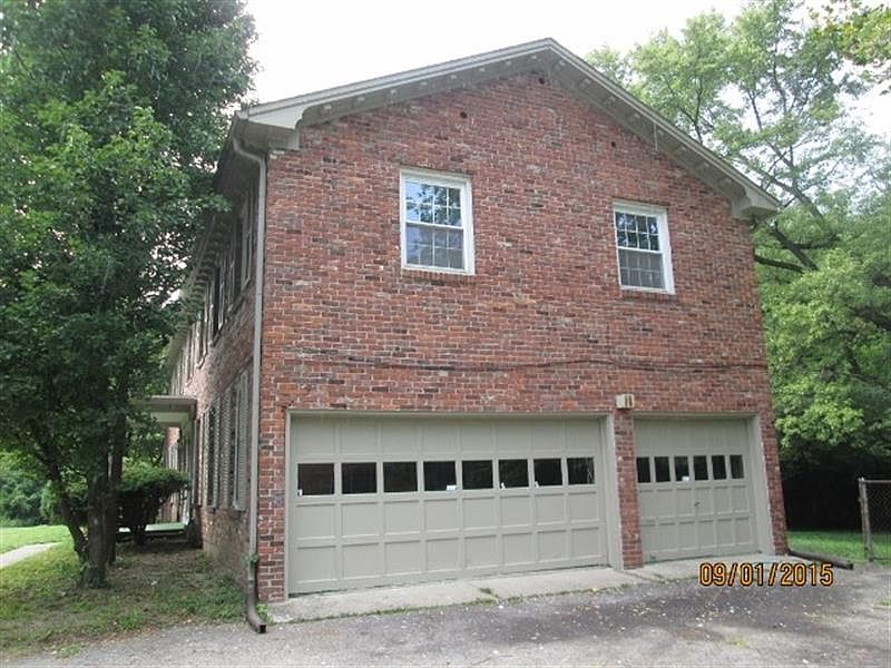 2nd image of 4412 Dickson Rd