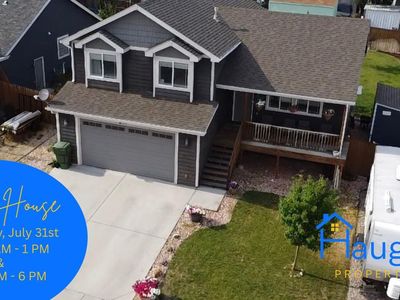 930 Flicker St, Douglas, WY, 82633