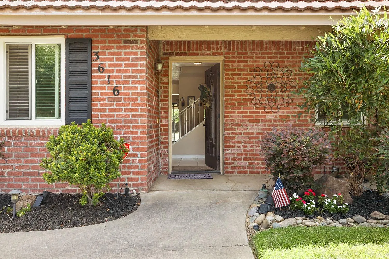 5 bed, $7,500 — Photo 3