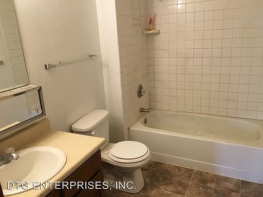 5th image of 2627 E Uintah St #A-d