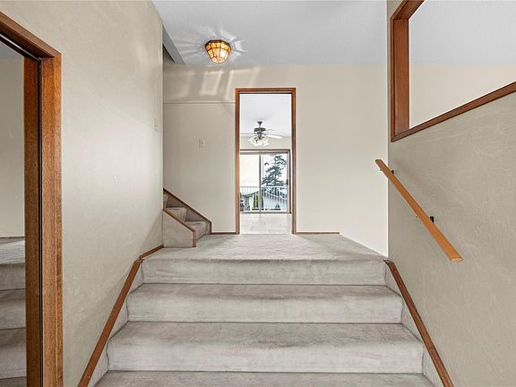 4th image of 718 Isle View Pl