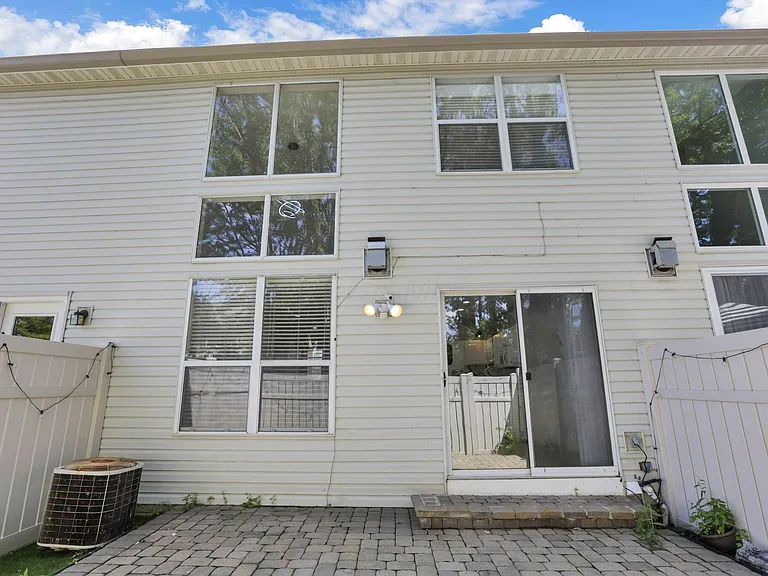 2573 Rustling Oak Blvd — Photo 36