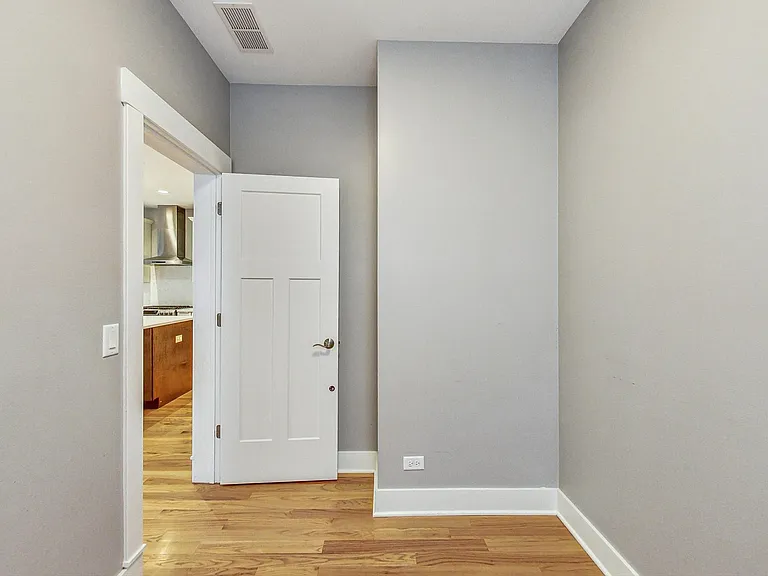 8101 Floral Ave — Photo 9