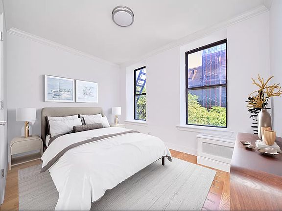 3rd image of 440 W 47th St APT 5D