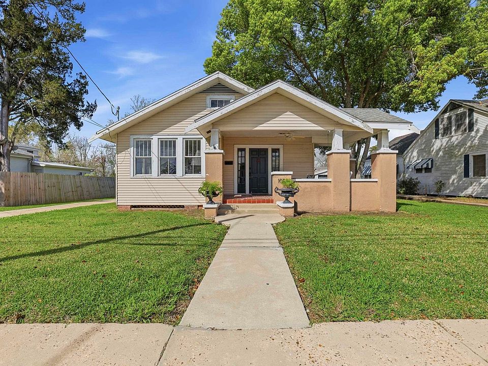 1st image of 1050 Jackson St