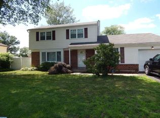 1208 Darrah Rd, Warminster, PA 18974
