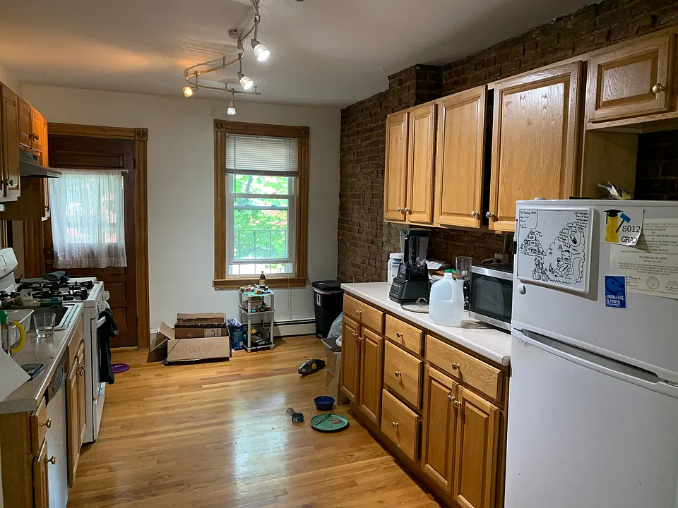 8 Mead St #2