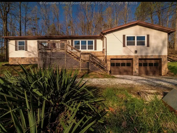 345 Walnut Dr, Scott Depot, WV 25560