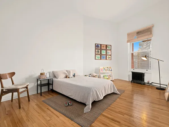 145 Nassau Street image 6 of 14