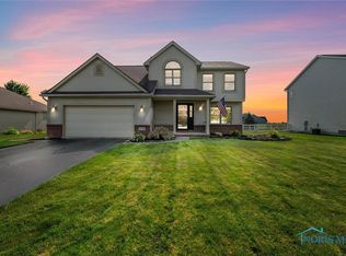 25128 Belmont Ct, Perrysburg, OH 43551