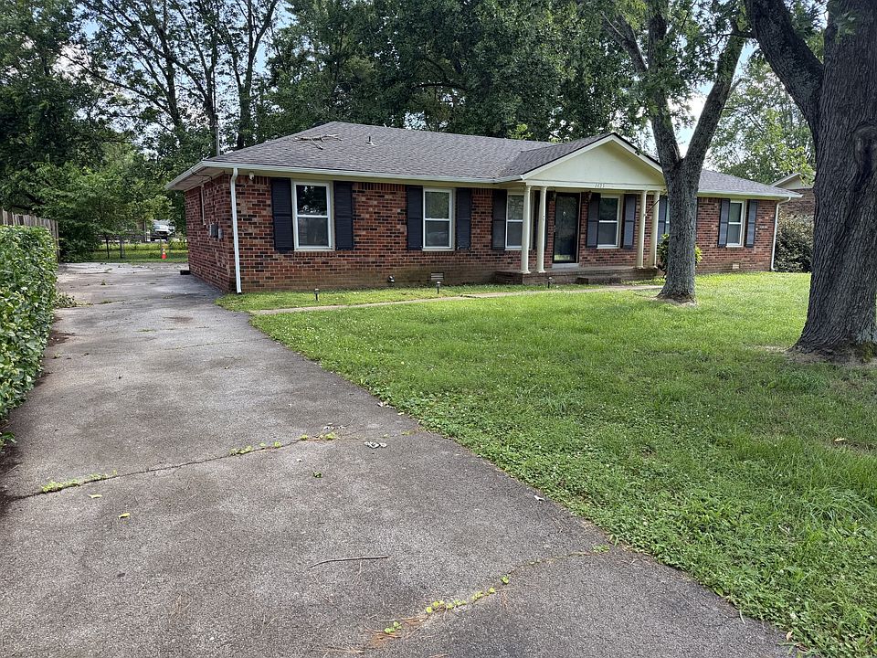 2nd image of 1423 Avon Rd